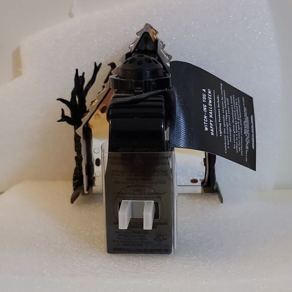 Bath & Body Works Halloween Witches Cottage Haunted House Wallflower Plug In New - Picture 8 of 10
